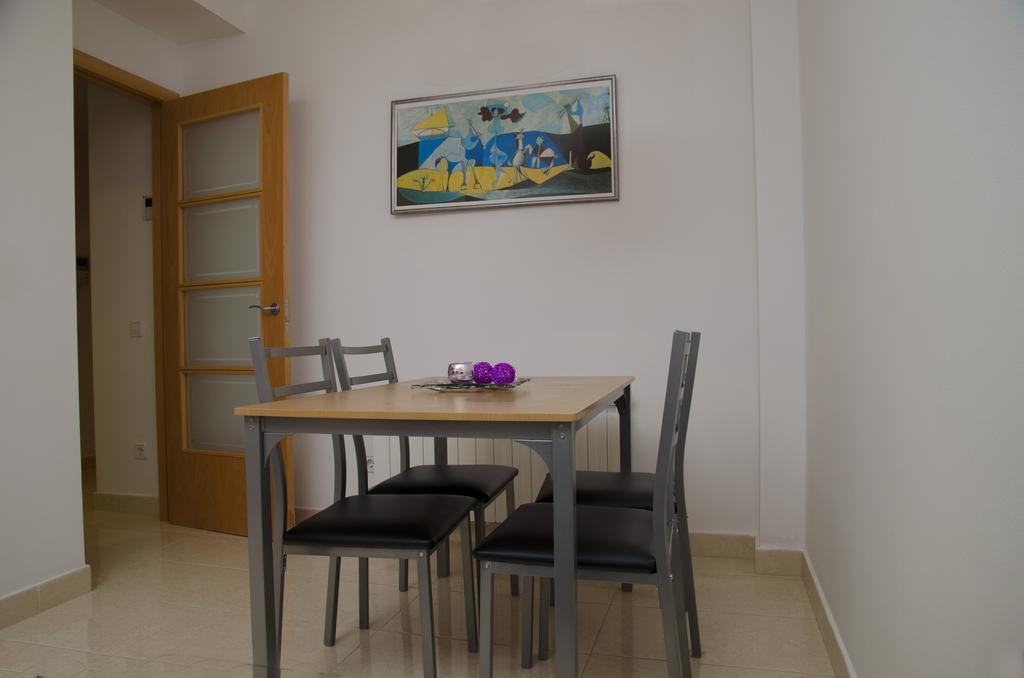 ברצלונה Apartamentos Navas מראה חיצוני תמונה