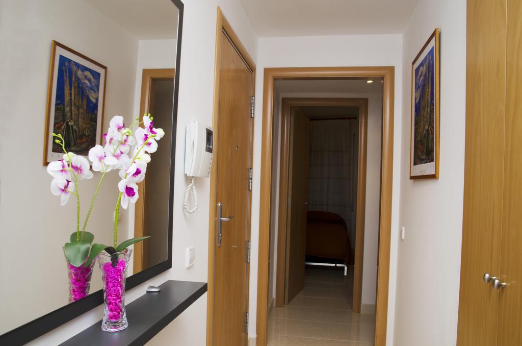 ברצלונה Apartamentos Navas מראה חיצוני תמונה